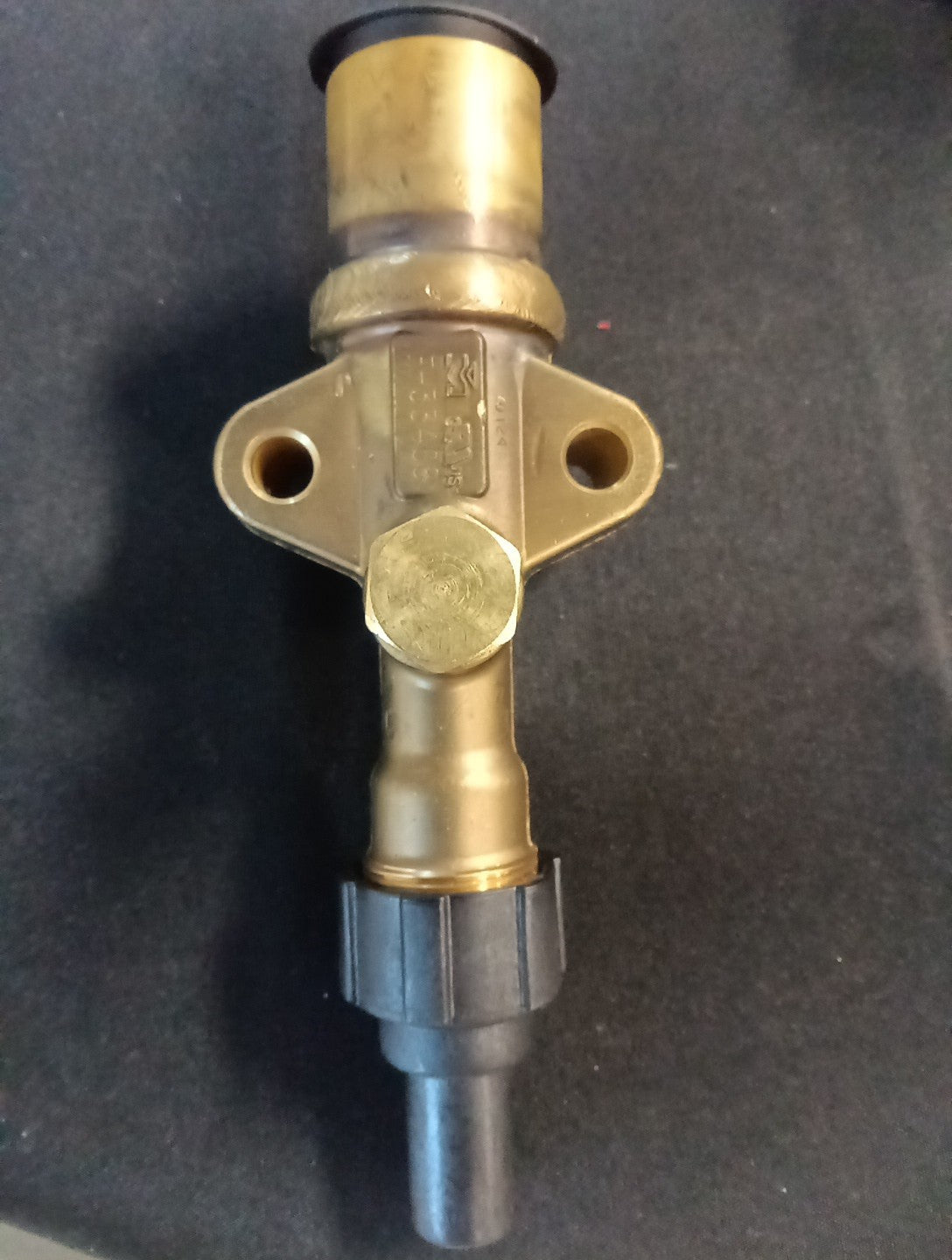 CARRIER VALVE 14-01042-06 F-33468 C-0880S VALVE COMP SERVICE