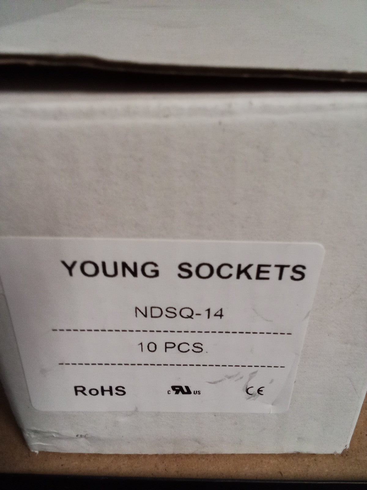 YOUNG NDSQ-14 7AMP 300V RELAY SOCKET (10 Pieces)