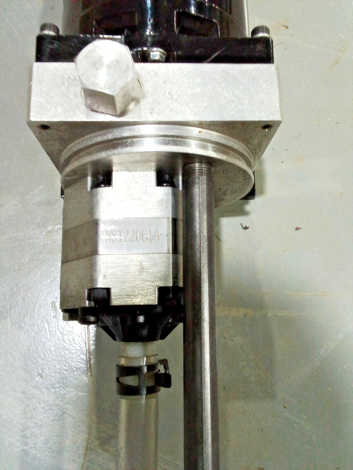 Stone DM-1006-A 24VDC Hydraulic Motor Pump Assembly Raymond 1163002/001 2000 PSI