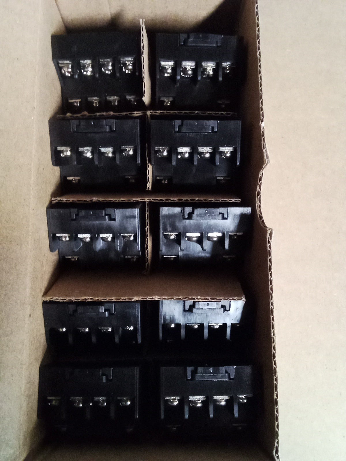 YOUNG NDSQ-14 7AMP 300V RELAY SOCKET (10 Pieces)