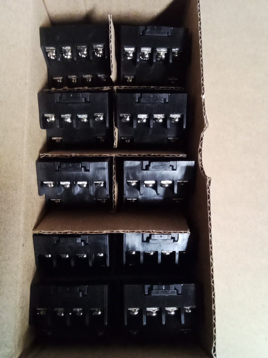 YOUNG NDSQ-14 7AMP 300V RELAY SOCKET (10 Pieces)
