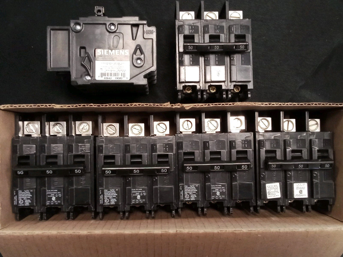 Siemens BQ3B050L  50 amp 3 pole breaker