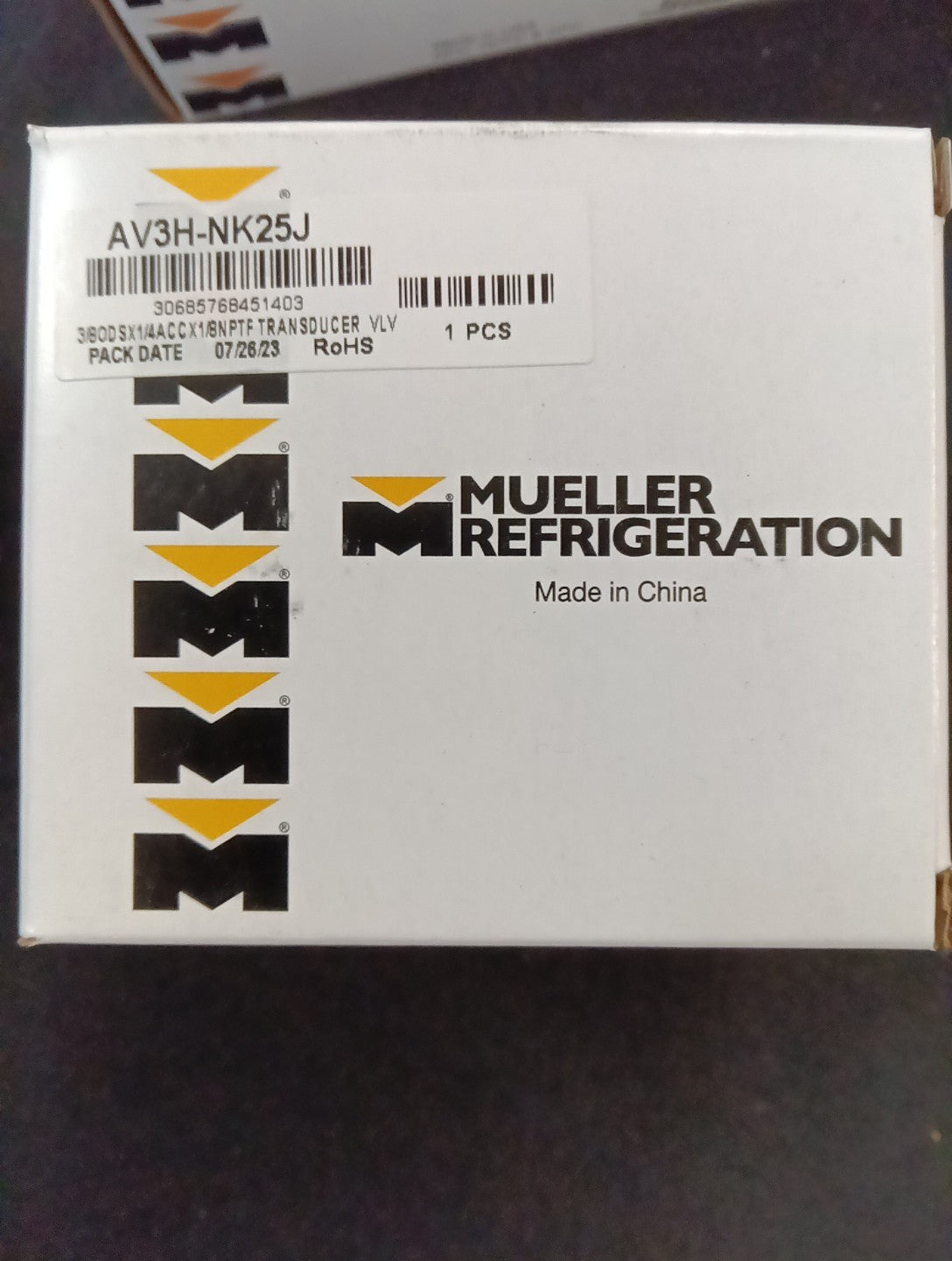 Mueller Industries AV3H-NK25J NPTFI X ODS Transducer Valves