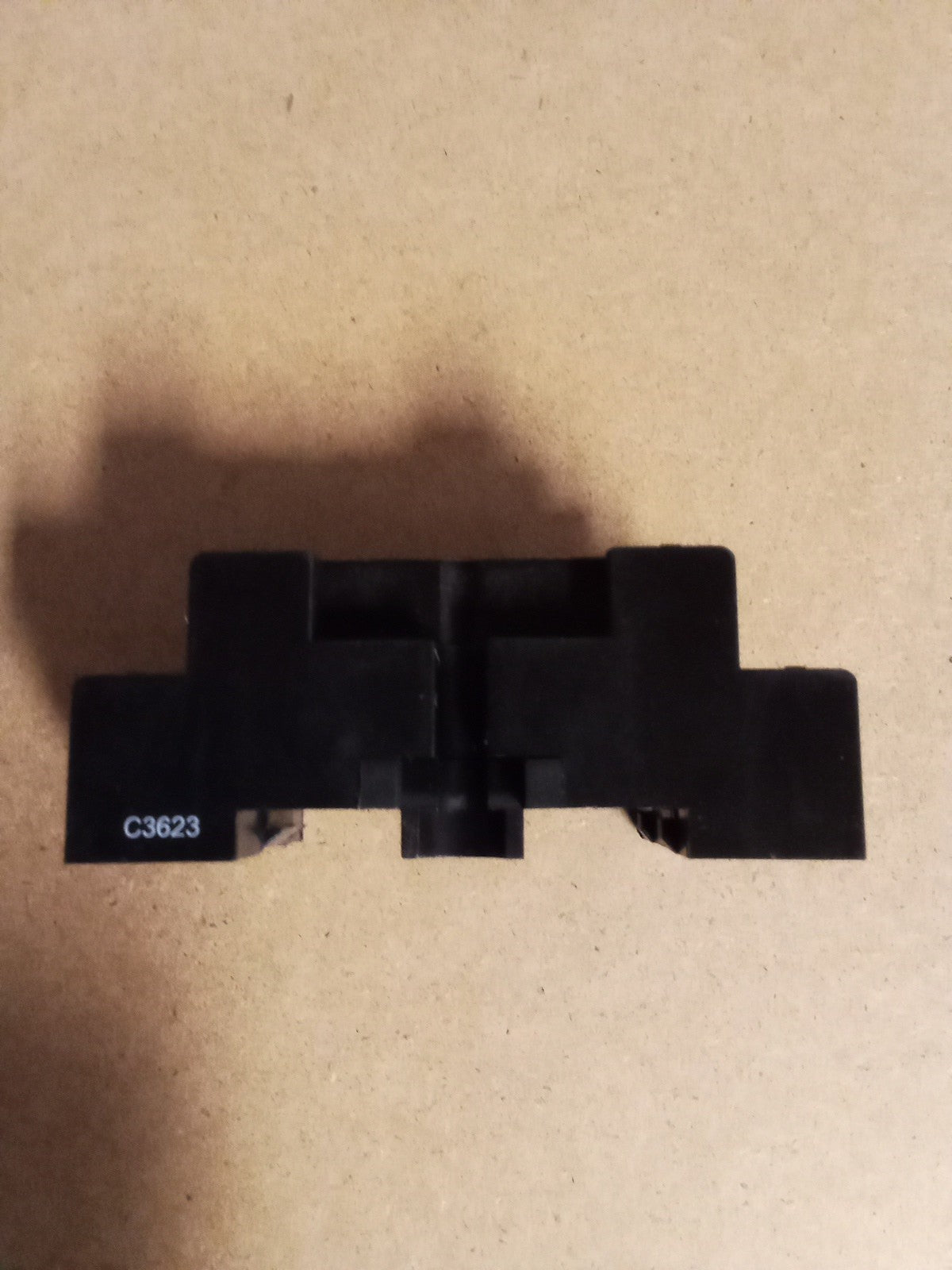 YOUNG NDSQ-14 7AMP 300V RELAY SOCKET (10 Pieces)