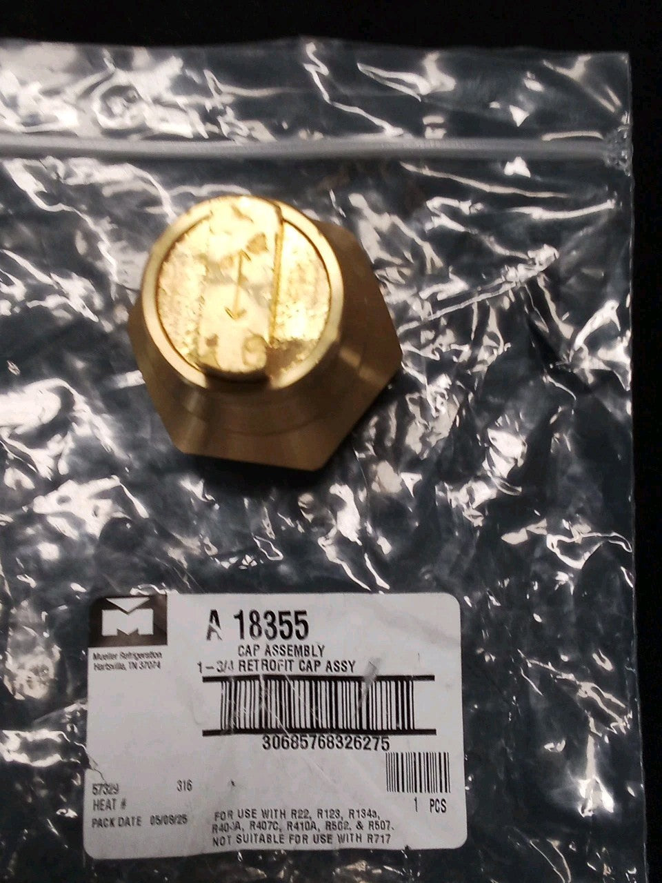 Mueller A 18355  1- 3/4 RETROFIT CAP ASSEMBLY