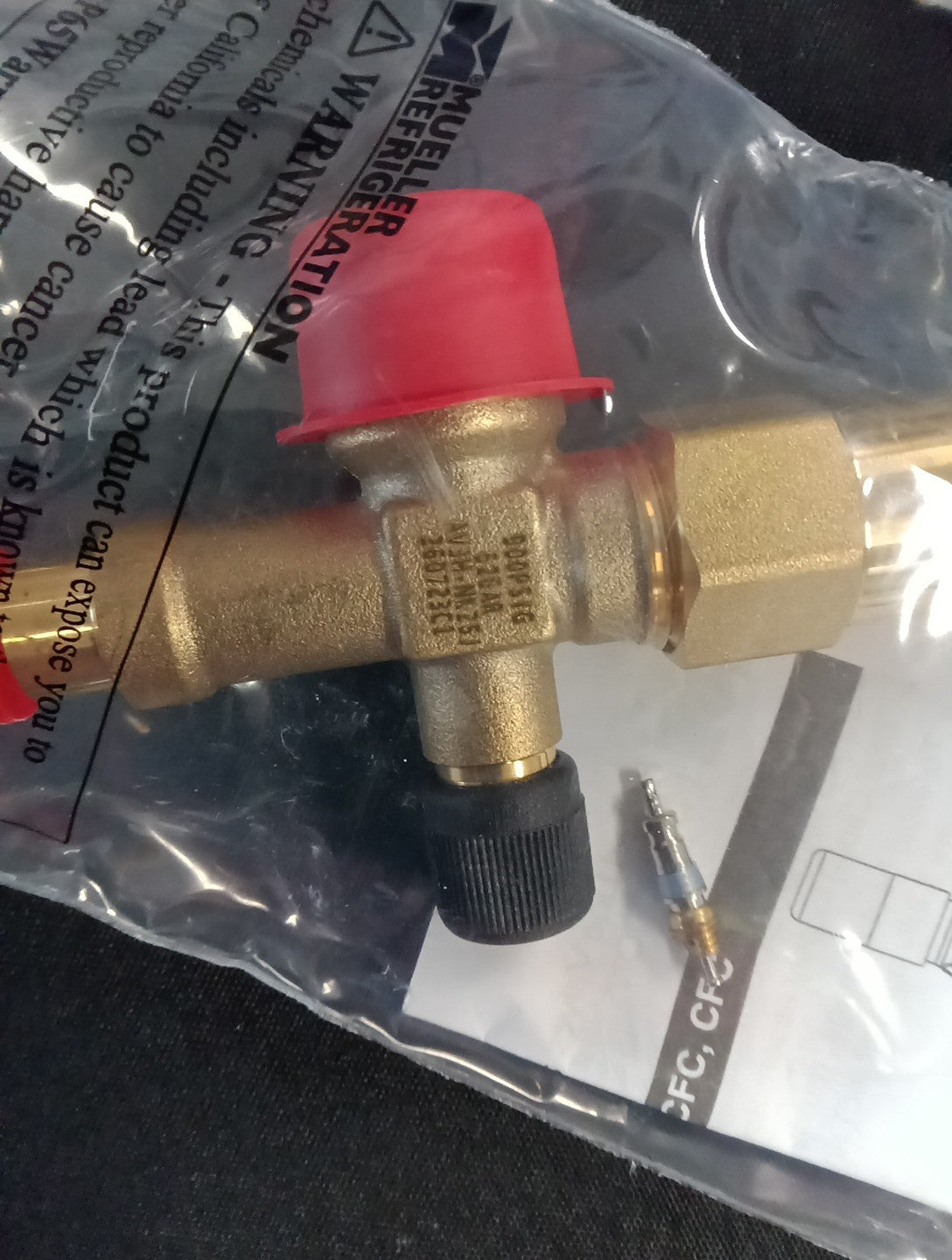 Mueller Industries AV3H-NK25J NPTFI X ODS Transducer Valves