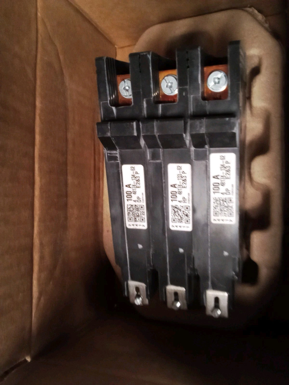 EGB34100 Square D 100 Amp 480V 3 Pole Circuit Breaker Brand New