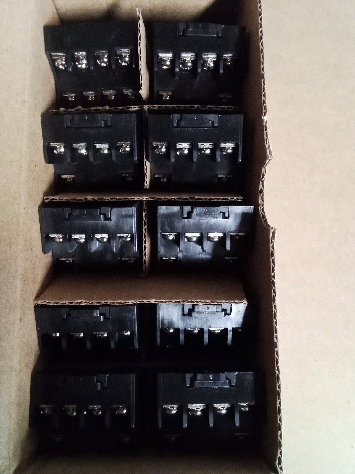 YOUNG NDSQ-14 7AMP 300V RELAY SOCKET (10 Pieces)