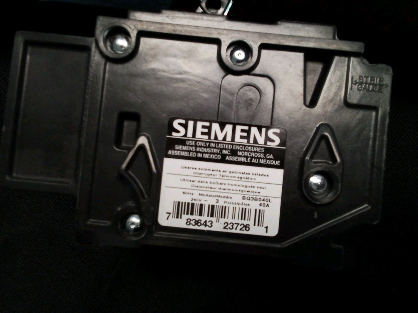 SIEMENS BQ3B040L 3 POLE 40 AMP CIRCUIT BREAKER, 240V 201730